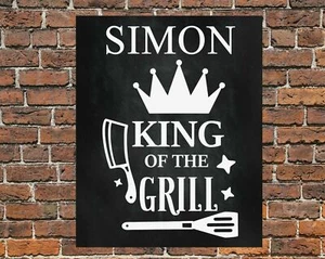 PERSONALISED METAL BBQ GARDEN GRILL KING WALL SIGN GIFT PRESENT WATERPROOF DAD - Picture 1 of 1