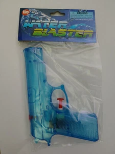 6" BLUE WATER SQUIRTER - ONE WATER GUN / WATER PISTOL / VINTAGE GUN / KIDS / TOY - Picture 1 of 3