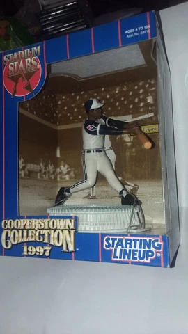 STARTING LINEUP "STADIUM STARS" HANK AARON BRAVES, 1997 COOPERSTOWN COLLECTION Cover