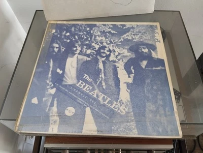 THE BEATLES HORS SÉRIE - Photo 1/4