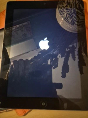 Apple iPad Air 1st Gen. 32GB, Wi-Fi, 9.7in - Space Grey - Image 1 of 4