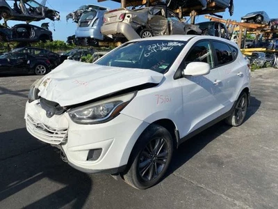 Bote de carbón de vapor de combustible 2010 11 12 13 14 15 Hyundai Tucson 2,0 L Foto 1 de 4