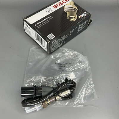 OE Bosch 15646 O2 Oxygen Sensor For 2004 2005 2006 Hyundai Elantra 2.0L L4 - Image 1 of 4