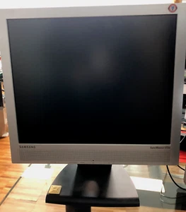 Samsung SyncMaster 713B (silver) - Foto 1 di 1