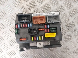 Boitier Fusible BSM R09 - CITROEN C3 II (2) 1.4L HDI 70CV - Réf : 9667199780 - Picture 1 of 4