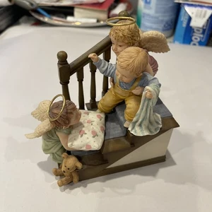 2002 Bill Stross Prayers & Promises Safe In The Arms Of Love Figur Demdaco - Bild 1 von 6