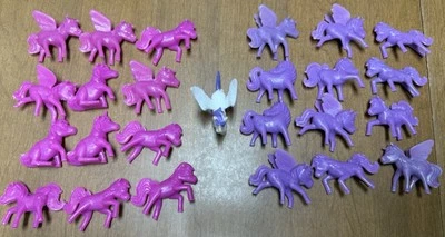 x25 mini figuras de unicornio de plástico rosa y púrpura mítico adornos para pasteles cumpleaños Foto 1 de 4