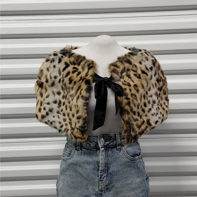 Chal recortado con capucha estampado de leopardo de piel sintética Runway NY para mujer Y2K otoño glamour Foto 1 de 4