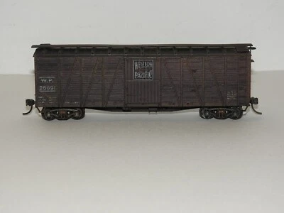 HO scale WESTERN PACIFIC 26091 OLD TIMER WOOD BOX CAR 40' - Image 1 of 4