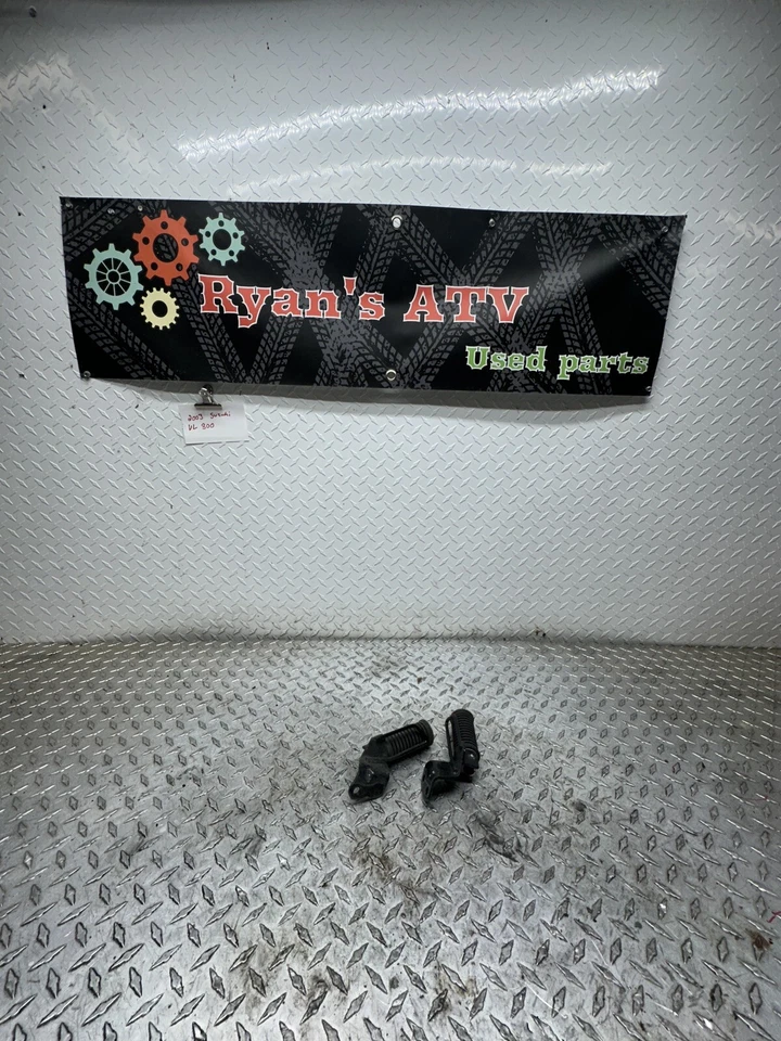 Suzuki Intruder Volusia 800 VL800 2003 juego de clavijas traseras para pasajero par Foto 1 de 4