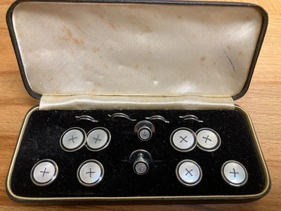 Vintage Mother Of Pearl Collar Studs, Cufflinks & Shirt buttons in fitted box - Image 1 of 2