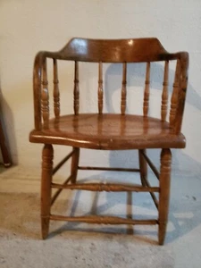 Old Saloon Chair - Picture 1 of 4