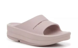 - BRANDNEW - OOFOS Women's OOmega OOahh Sandal Patented Footbed Design - Picture 1 of 8