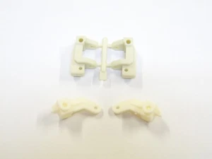 NEW ASSOCIATED RC10 89 MASAMI HIROSAKA EDITION Hub Carriers Front WC AM16 - Picture 1 of 3