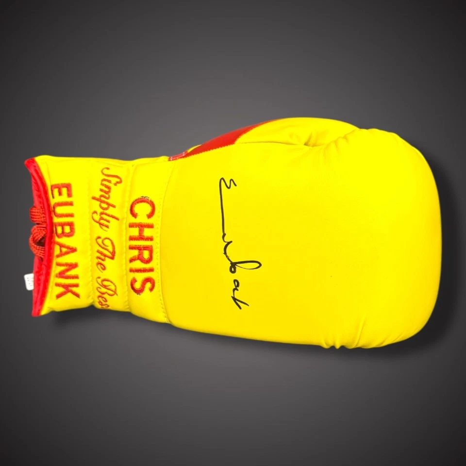Chris Eubank Hand Signed Boxing Glove With COA £125 - Image 1 of 2