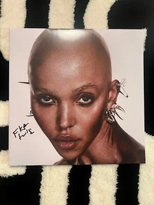 NWT FKA TWIGS EUSEXUA Crystal Clear Vinyl LP Signed Cover LP SHIPS FREE & FAST - Imagen 1 de 3