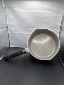 Cacerola vintage GHC Magnalite olla aluminio 2-1/2" cuarto 2 litros doble caño - Imagen 1 de 8