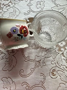 2 Pioneer Woman 1 Adeline Embossed Glass & 1 New Ceramic Flea Market Creamers - Picture 1 of 4