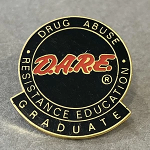 Vtg D.A.R.E. Drug Abuse Resistance Education Graduate Lapel Pin Enamel & Metal - Picture 1 of 10