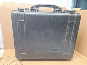 Pelican 1550 Protector Case Black Watertight with foam - Picture 1 of 8