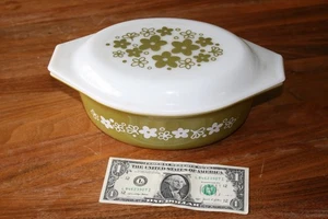 Pyrex Spring Blossom Casserole #943 Oval Lid Crazy Daisy Vintage 1 1/2 Quart - Picture 1 of 4