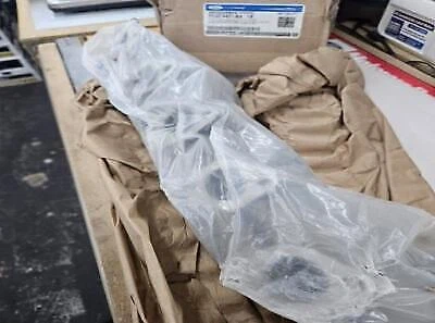 YC2Z9431BA YC2Z-9431-BA COLECTOR ESCAPE FORD 6.8 10 Cylander LH Foto 1 de 1