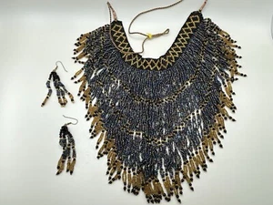 Perlen Latz Fransen Halsband Halskette groß Statement Schmuck mit Ohrringen schwarz gold - Bild 1 von 9