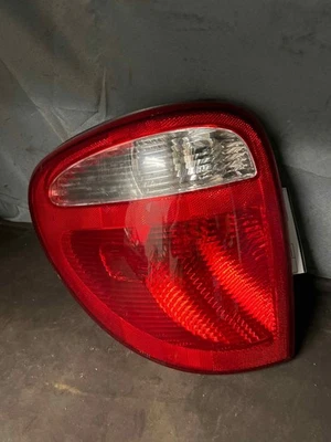 Fits 2004-2007 Dodge Caravan Left Taillight Assembly OEM:68241335AA - Imagem 1 de 4