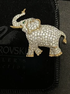 Vtg Swarovski Swan Stamp Pave Crystal Elephant Green Eye Gold Tone Pin Brooch - Picture 1 of 5
