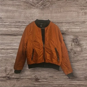 Forever 21 Bomber Jacket Women's Sz Small Burnt Orange Stylish & Cozy Vintage - Picture 1 of 2
