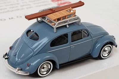 BUSCH HO 1/87 Scale VW Volkswagen Bug Pretzel Window Slate Blue w/Skis & Sled - Image 1 of 4