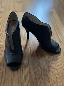 Nine West Black Leather Peep Toe Stiletto Booties Boots Shoes Sz 7 - Picture 1 of 7