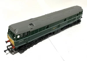 Locomotora Hornby calibre OO clase 31 D5572 BR verde - Imagen 1 de 7
