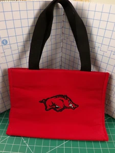 Arkansas Razorbacks Shoulder Bag, Magnetic Clasp Fabric Lined w/ Zip Compartment - Picture 1 of 15