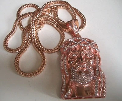 Cadena y dije religiosos elegantes de moda Jesús acabado oro rosa brillante para hombre Foto 1 de 4