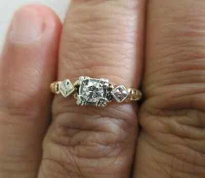 Vintage 14K Gold Diamond Engagement Ring Center=.20 Carat D-VS2  Value=$3,500 - Picture 1 of 13