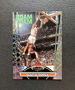 1992-93 Topps Stadium Club Beam Team Scottie Pippen #5