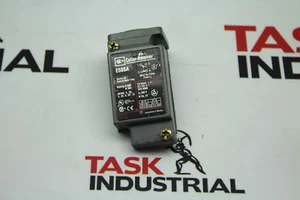 Cutler-Hammer Limit Switch Body E50SA Series A2 - Picture 1 of 2