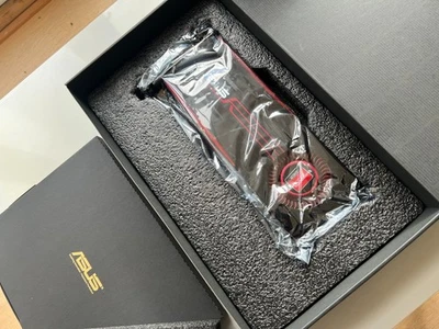 AMD Radeon HD 7970 Ref 3GB Graphics Card, Mac Pro, Apple Boot Screens, Boxed - Image 1 of 4