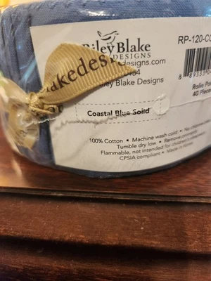 Rollo de gelatina sólido azul costero Riley Blake Designs tiras de 40 - 2,5 pulgadas Foto 1 de 3