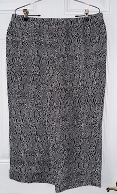 J Jill Love Linen MP Crop Pants Tribal Print NWT Black Gray White Petite - Image 1 of 4