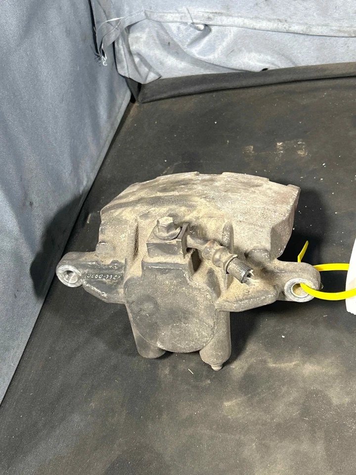 Fits 2007-2013 Chevrolet Avalanche Right Rear Caliper OEM:84191287 Foto 1 de 4