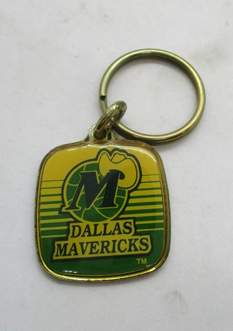 Vintage Dallas Mavericks NBA Basketball - Gold Enamel Metal Keychain Cover