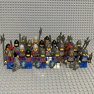 Lego Minifigure Lot Of 23 Vintage Castle Lion Royal Knight Army With Weapons - Picture 1 of 6