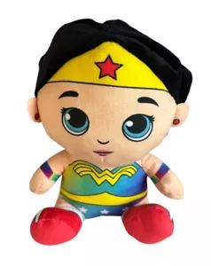 Peluche Wonder Woman Arco Iris Liga de la Justicia 9 pulgadas DC Comics Bandai Namco - Imagen 1 de 8