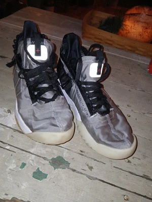 Nike Air Jordan Zapatos Para Hombres 7.5 Proto React Tenis Baloncesto Entrenamiento Gris  Foto 1 de 4