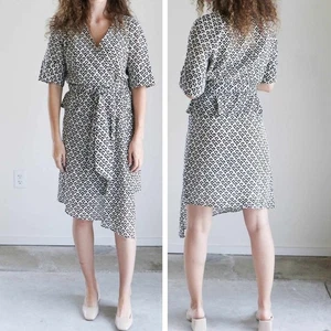 Vestido envolvente Apiece Apart Lucia con pistas inversas negro crema XS  - Imagen 1 de 15