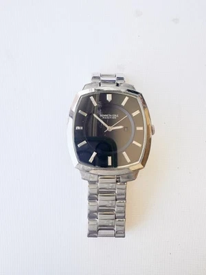 Vintage Kenneth Cole Reaction Men's Casual Quartz Watch 34mm Case, Running, - Image 1 of 3