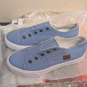 Canvas Sneakers Low Top Casual Shoes Size 7.5 Light Blue Slip On Women's - Picture 1 of 10