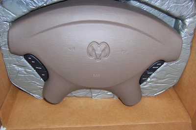 全新 道奇 Grand Caravan 驾驶员 STEERING WHEEL HORN PAD SWITCH 棕色 NOS SRS — 第 1/3 张图片